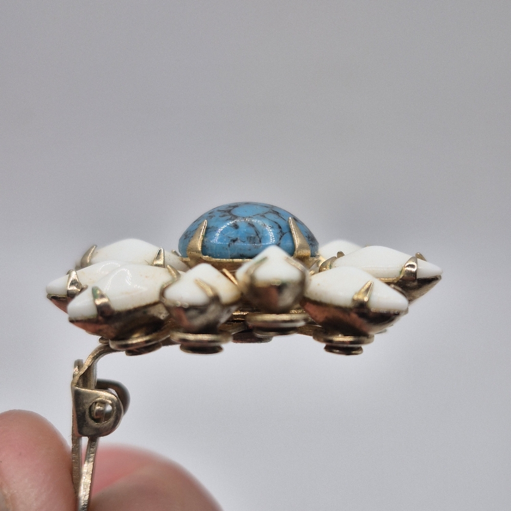 VTG Weiss Faux Turquoise & Milk Glass Earrings | SIGNED - Picture 3 of 6